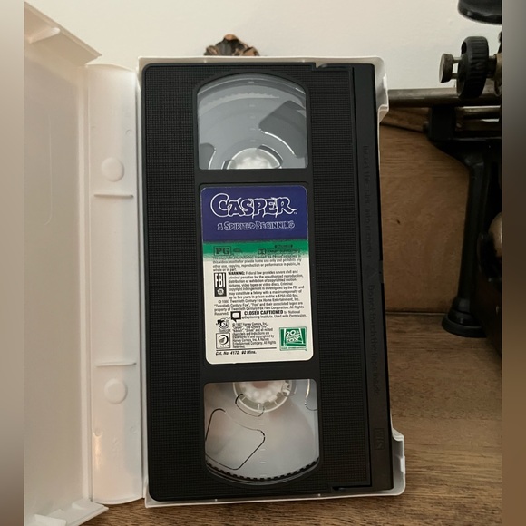 Casper: A Spirited Beginning VHS - Picture 2 of 2